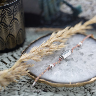 Day & Eve  Trendy koord armband met prayer box zilver