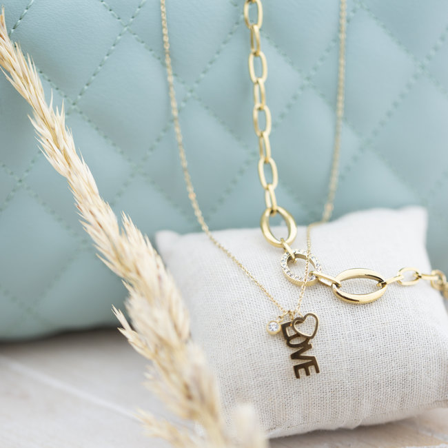 Goud ketting met schakels of love