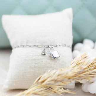Day & Eve  Zilver schakelarmband met slot en steentje