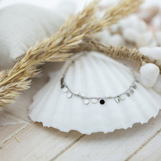 Zilverkleurige armband met muntjes