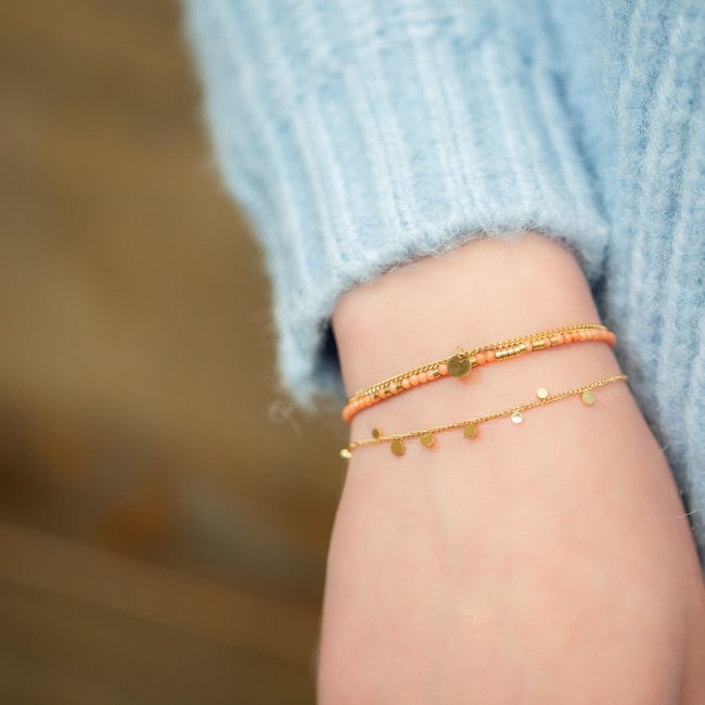 goudkleurige Armband met muntjes of dubbele armband zalmroze