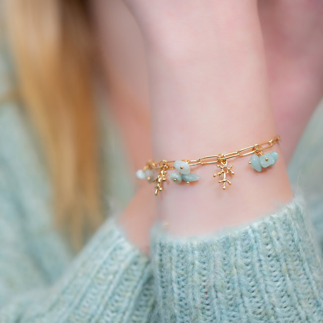 Schakel armband goud met steentjes en hangertjes