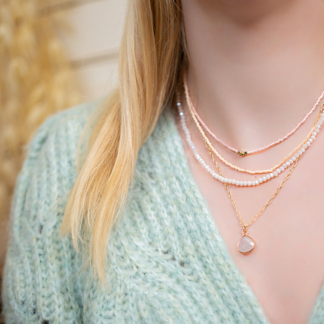 Ketting layers roze nude kraaltjes