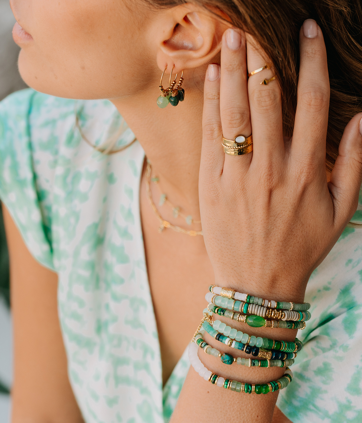 ZAG Bijoux Goudkleurige boho ring met witte steen - Beadle