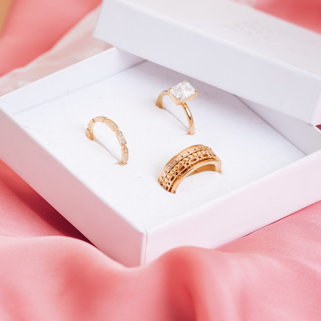 Complete ring zilver, goud of rosegoud