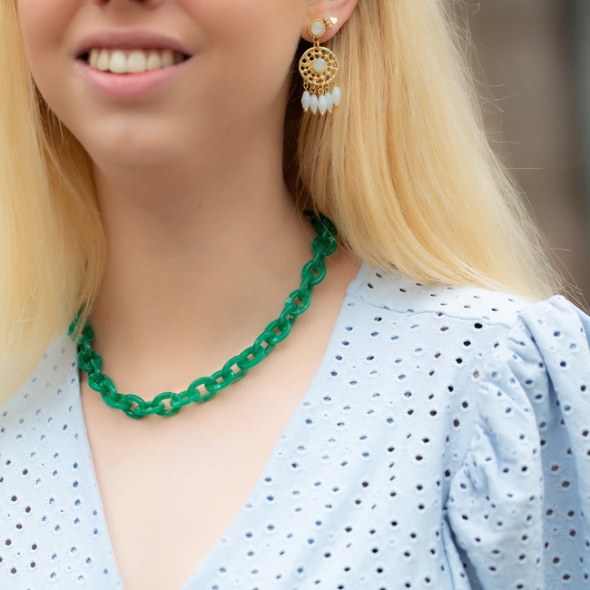 Groene en gouden ketting of oorbellen