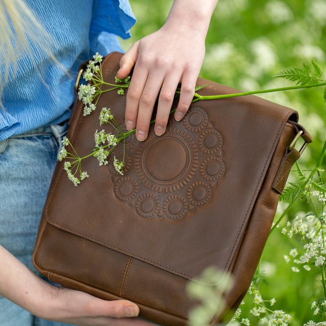 Echt leren Zeeuwse knop dames tas vintage bruin