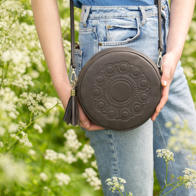 Zeeuws Stoere ronde zeeuwse knop tas grijs