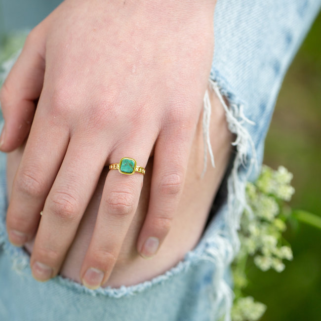 Schakelring met turquoise steen