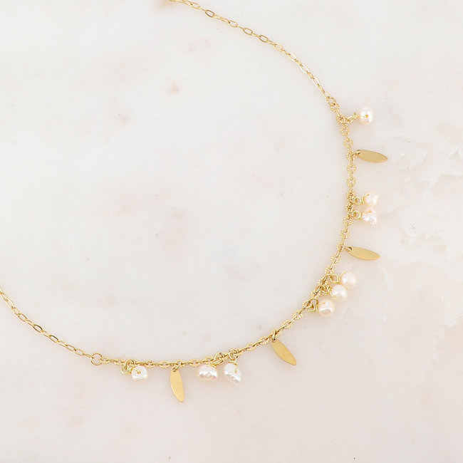 Ikita  Goud ketting met witte parels en druppels