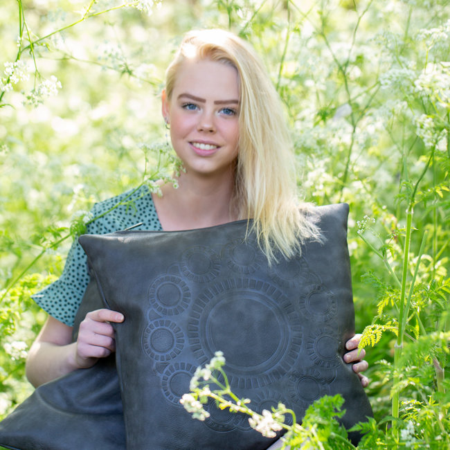 Zeeuws Zeeuwse knop kussen grijs