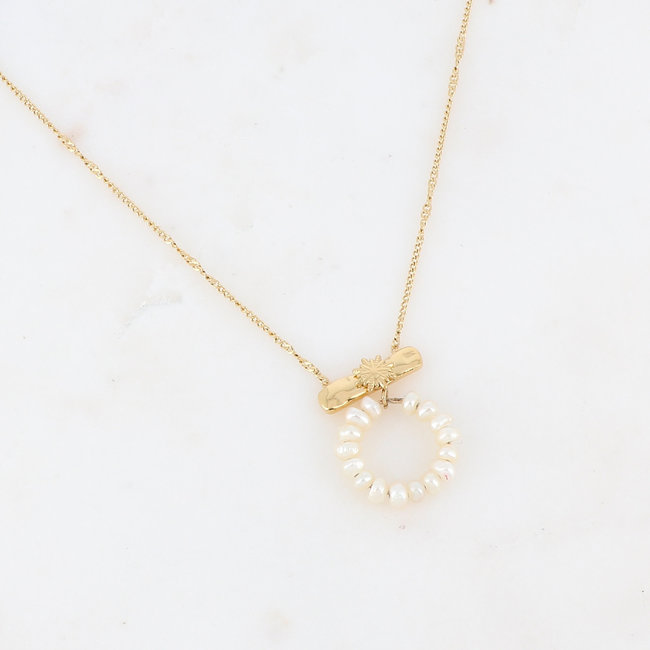 Ikita  Goud kettingen met witte parels