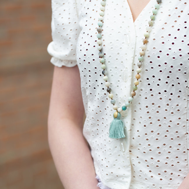 Natuursteen ketting met kwast mint