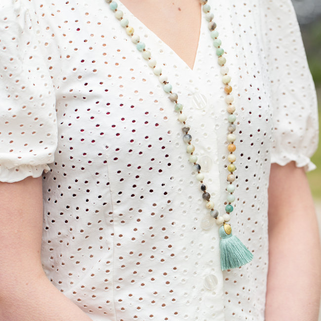 Natuursteen ketting met kwast mint