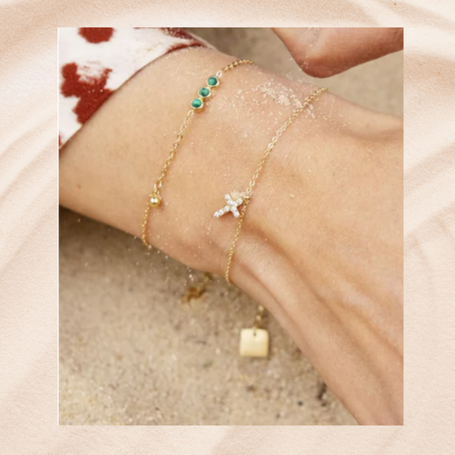 Goud  armband met zirkonia kruisje of groene steentjes