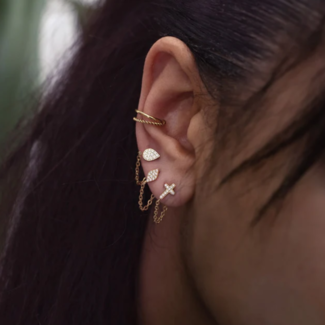 ZAG  Bijoux Trendy oorbellen met ketting onderlangs