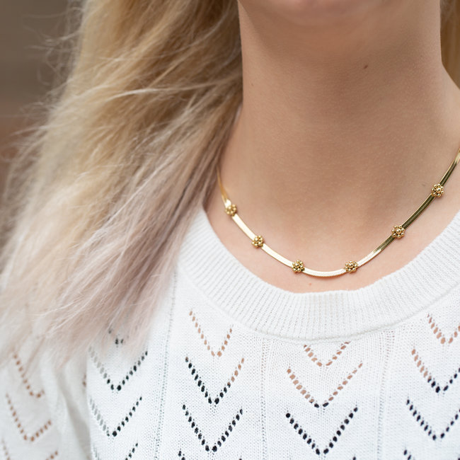 Day & Eve by Go Dutch Label Platte schakelketting met bloemen goudkleurig