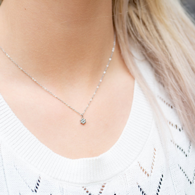 Day & Eve  Zilverkleurige ketting met bloemetje staal