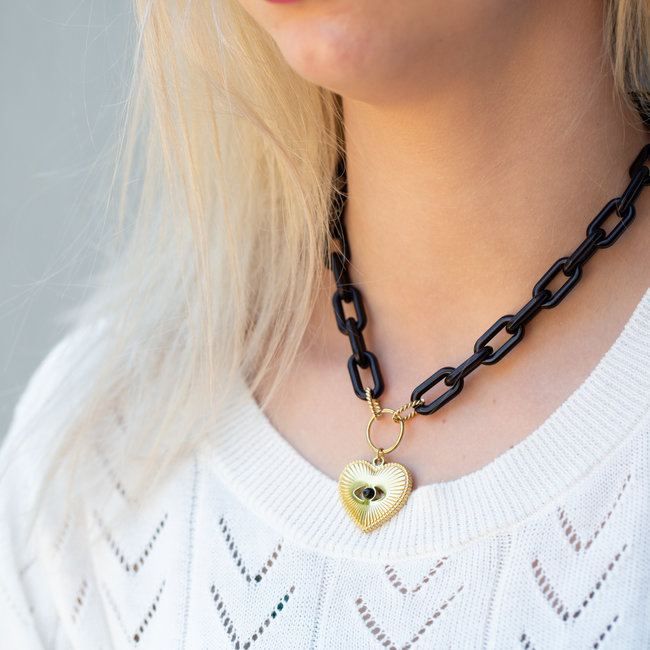 Goud met zwart groffe schakelketting  en hart