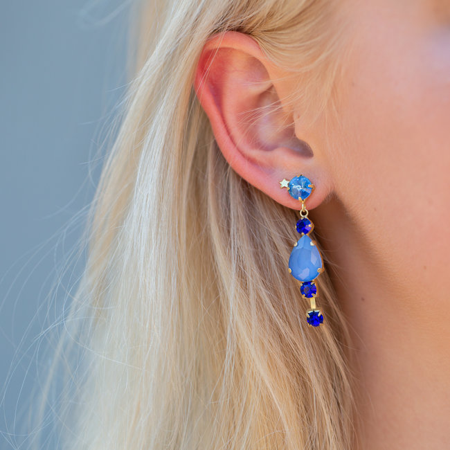 Biba Lichtblauwe en donkerblauwe druppel crystal oorbellen