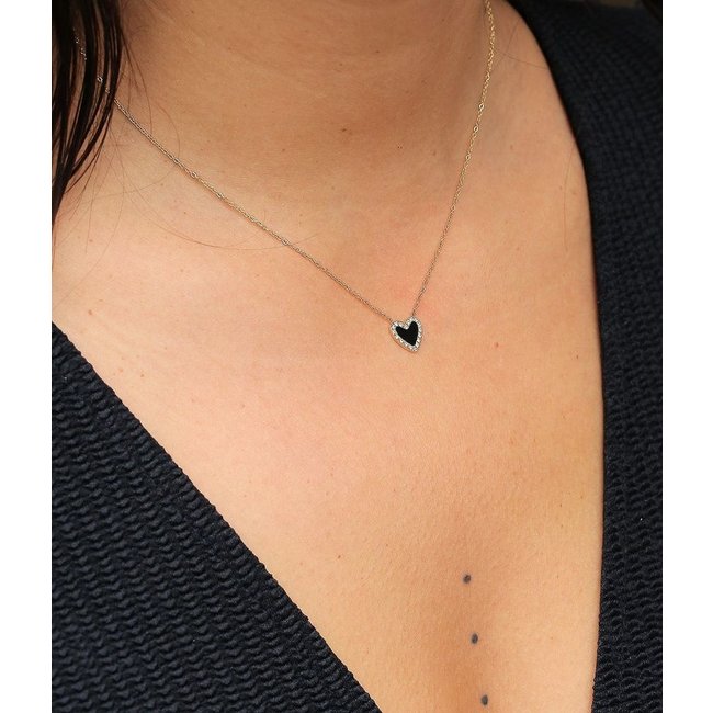 Goudkleurige ketting met zwart hart en zirkonia steentjes