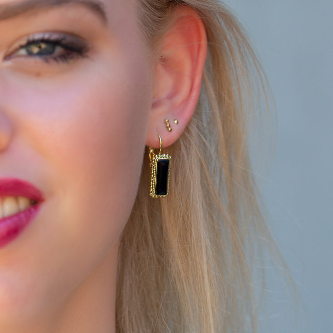 Biba Prachtige rechthoek zwarte facet steen oorbellen