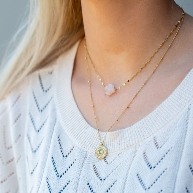 Day & Eve  Goud ketting met roze klaver of munt met maan