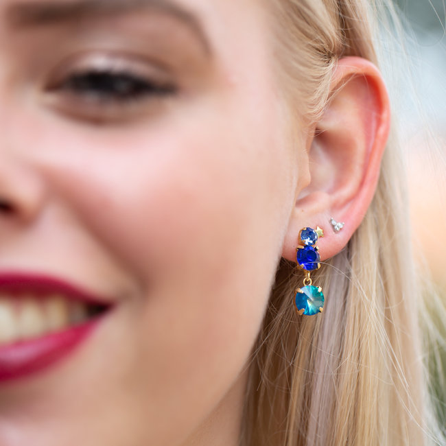 Aqua crystal oorbellen goudkleurig