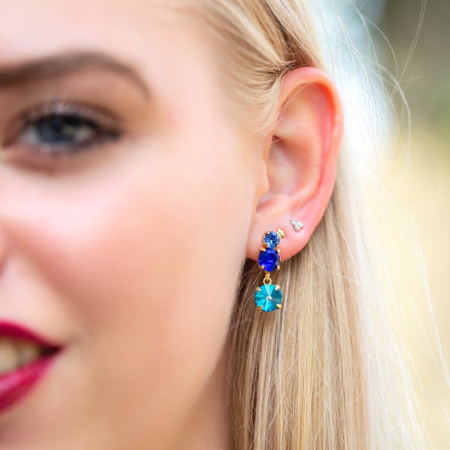Aqua crystal oorbellen goudkleurig