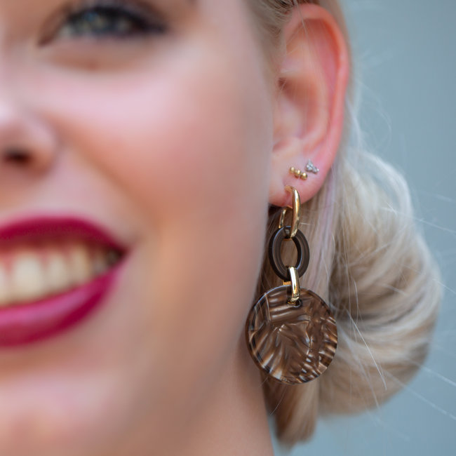 Resin bruine lange oorbellen