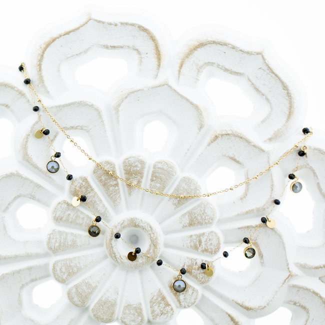 Goud met zwarte dubbele ketting met steentjes