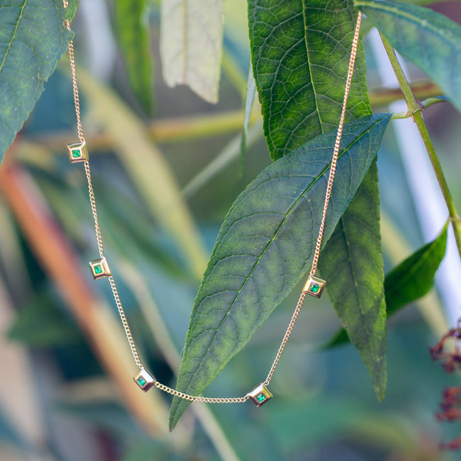 ZAG  Bijoux Ketting met groene zirconia steentjes
