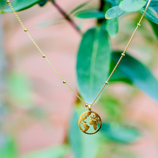 Day & Eve by Go Dutch Label Ketting met wereldbol goud