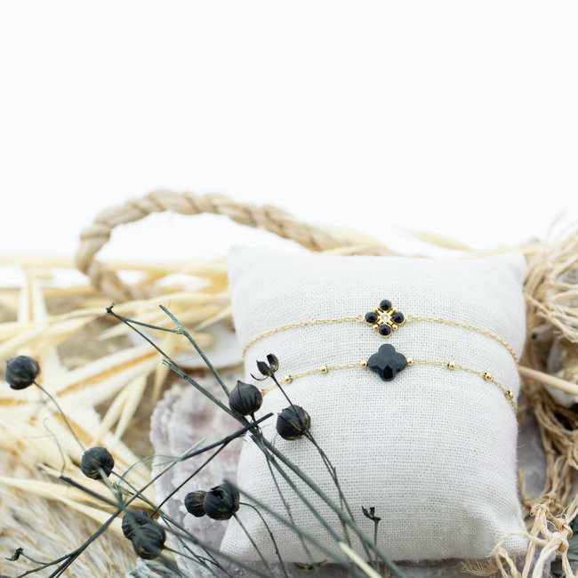 Armband zwarte bloem