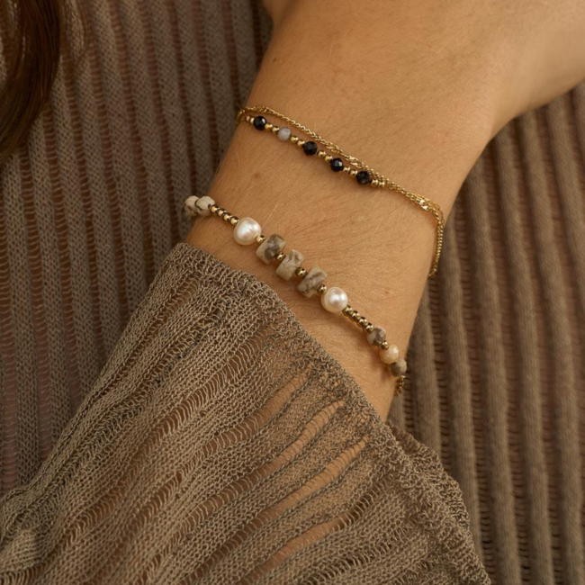 Parel en edelsteen armband