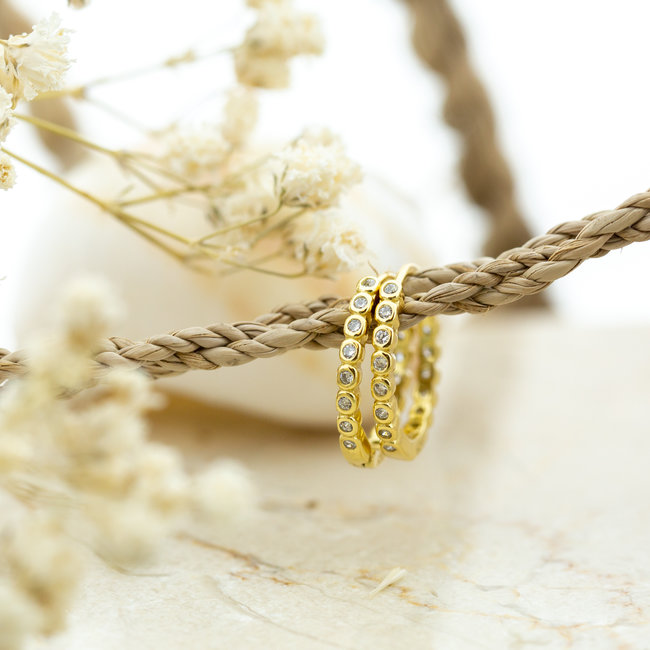 Goud zirconia ronde grote oorbellen