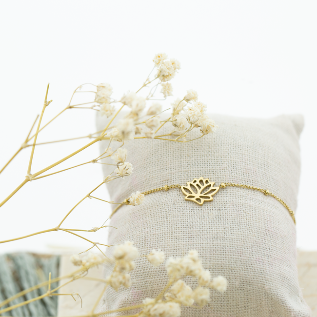 Day & Eve by Go Dutch Label Lotusbloem armband goud