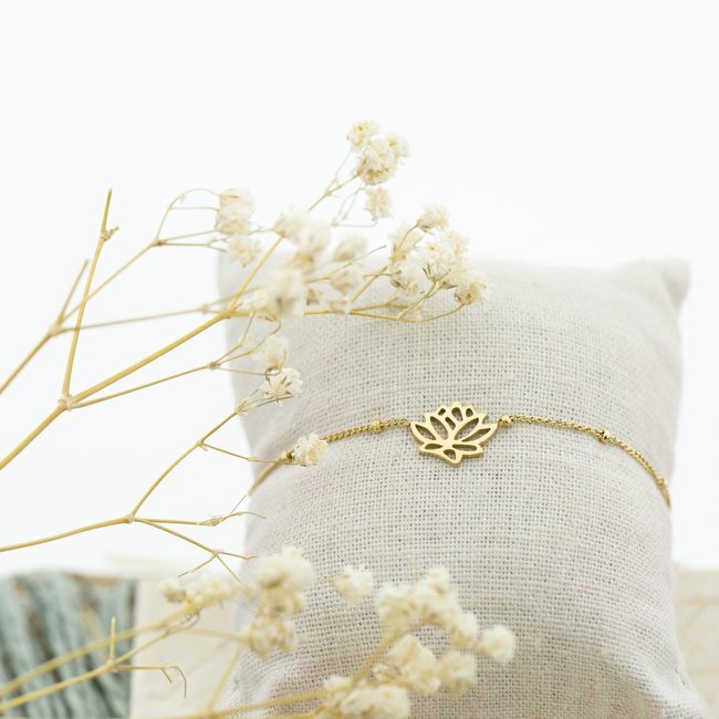 Lotusbloem armband goud