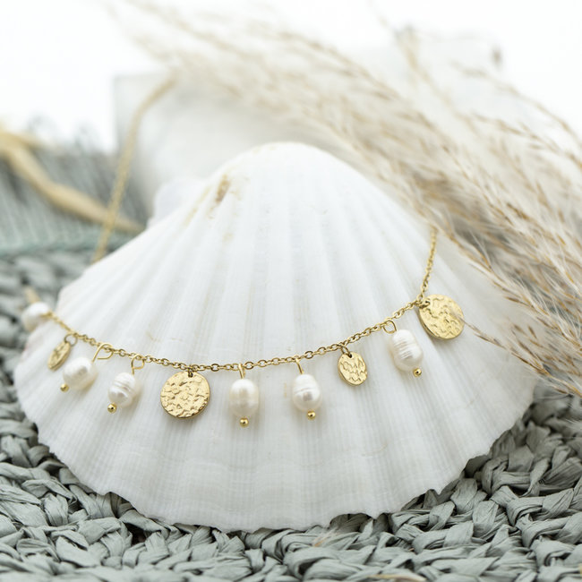 Day & Eve  Goud ketting met witte parels en munten
