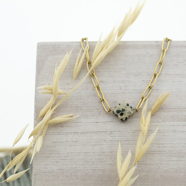 Day & Eve by Go Dutch Label Goud ketting met natuursteen klaver