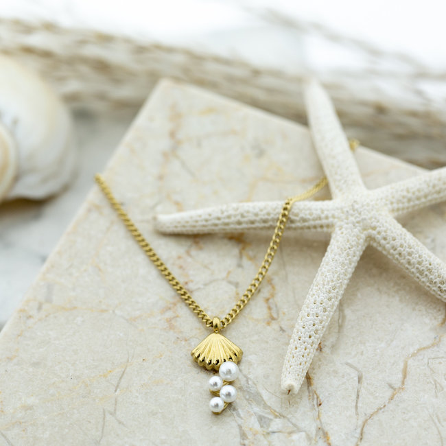 Day & Eve  Goud ketting met schelp of walvisstaart