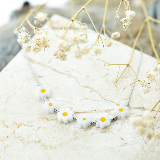 Day & Eve  Zilver madelief ketting