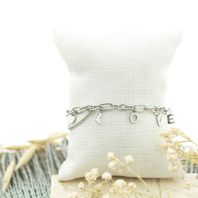 Day & Eve by Go Dutch Label Zilver schakel armband met tekst love