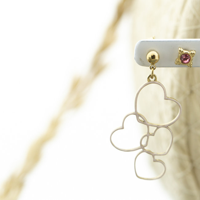 Day & Eve  Goud hart of roze oorbellen