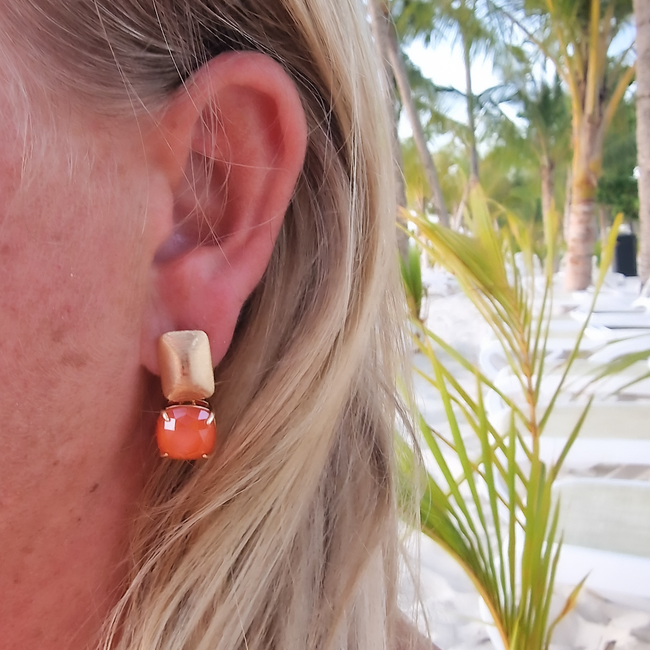 Biba Oranje vierkante crystal oorbellen