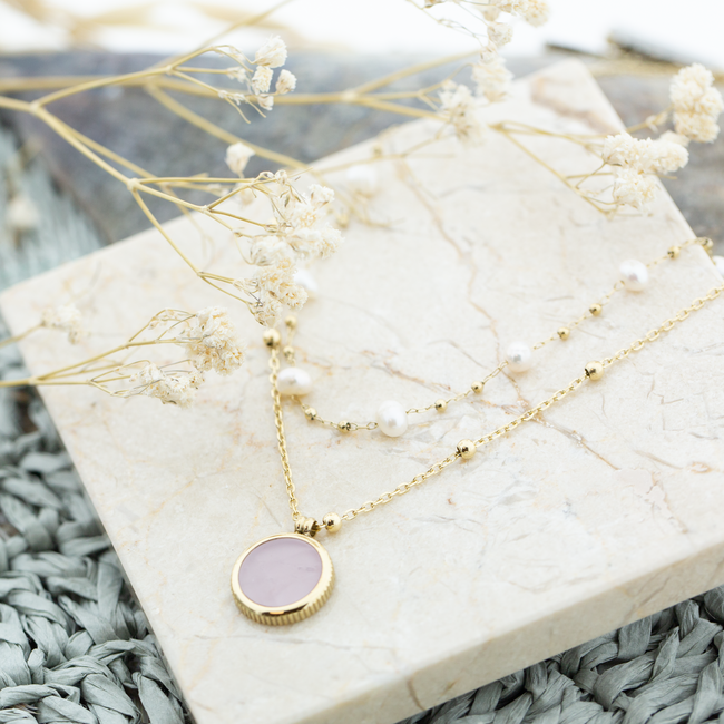 ZAG  Bijoux Rozenkwarts lotus munt ketting