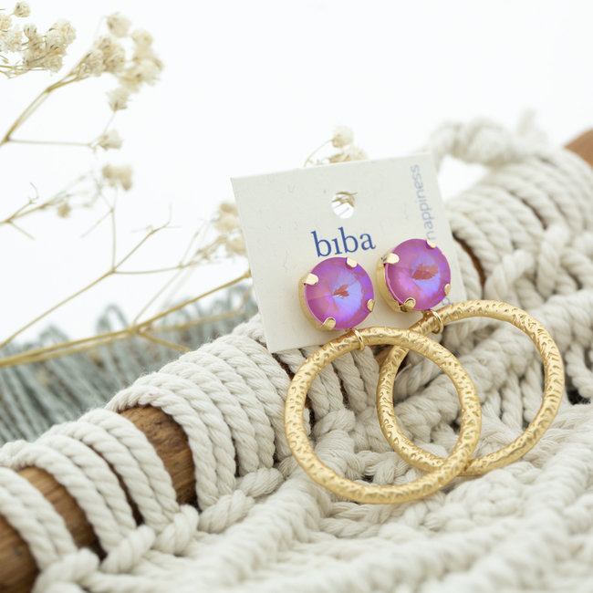 Grote lila roze crystal oorbellen met matte ring