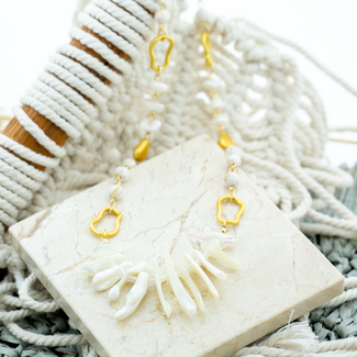 Biba Witte shell ketting met ringen