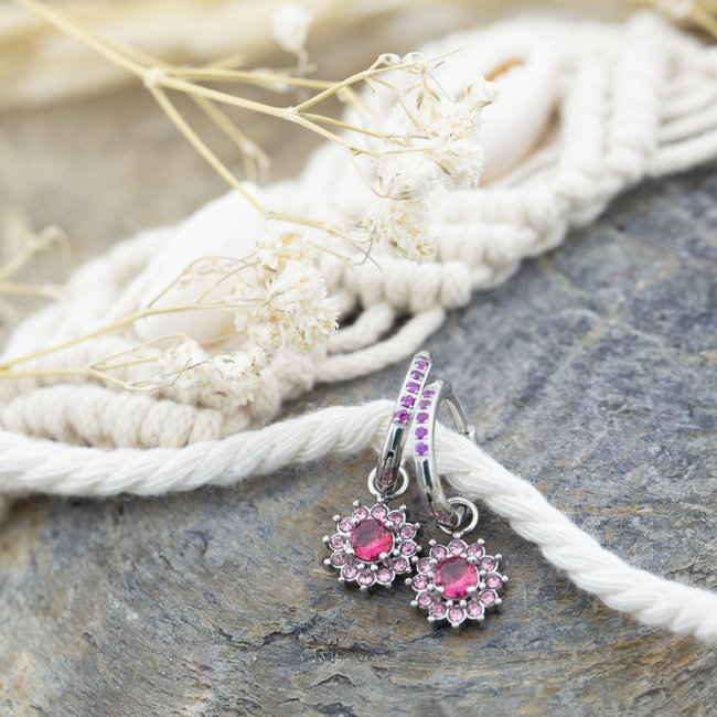 IXXXI Roze bloem oorbellen