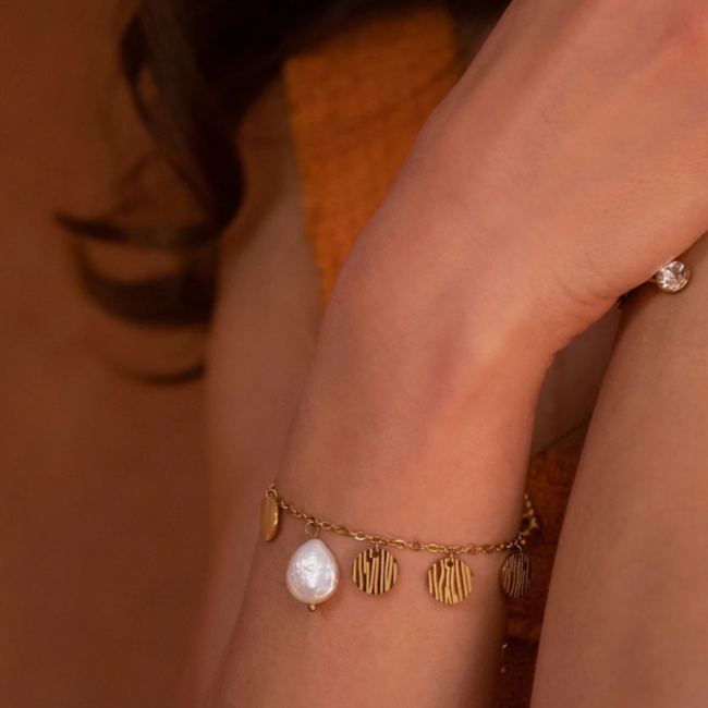 Armband met parel en munten